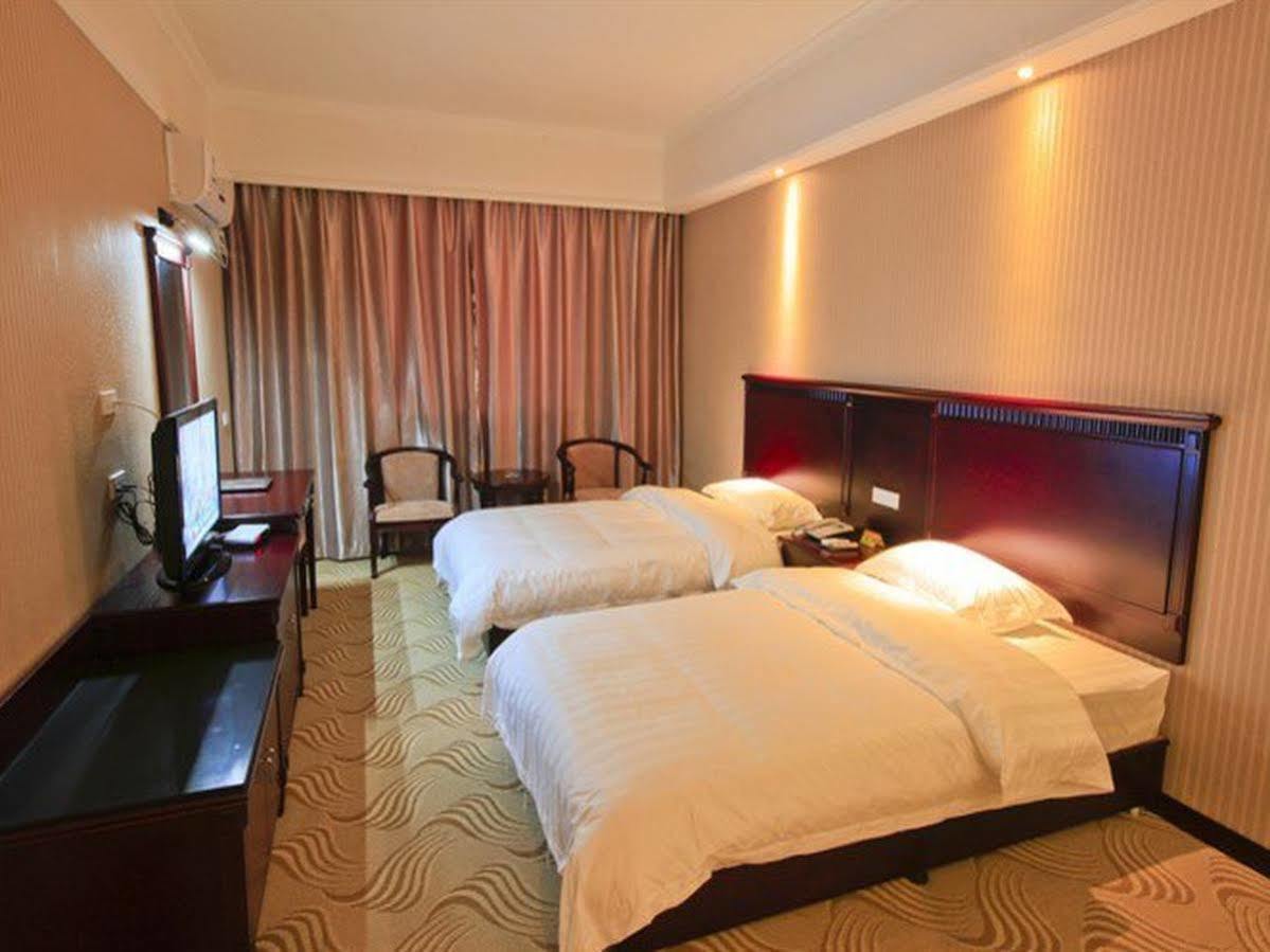 Yangshuo Hua Xiang Man Ting West Street Hotel Exterior photo